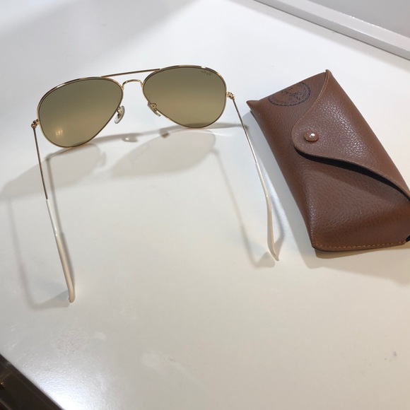 Ray Ban Aviator Sunglasses- Large - Picture 3 of 5
